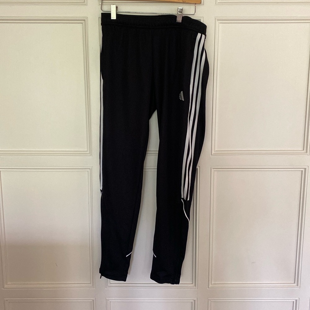 Adidas black althetic pants size M. Regular fit tapered leg. Aeroready